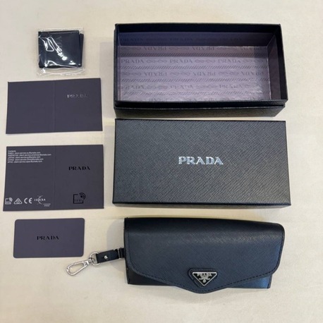 Prada gözlük kutusu