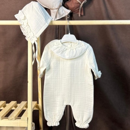 Müslin Fırfırlı Bebe Yaka Tulum ve Bonet