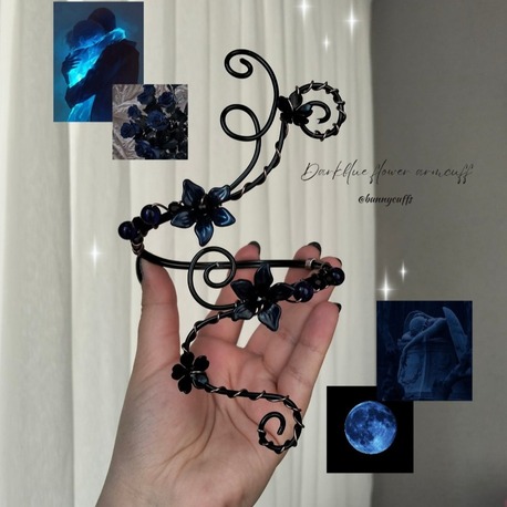 Dark blue flower armcuff ♡︎