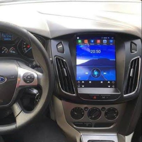 FORD FOCUS TESLA