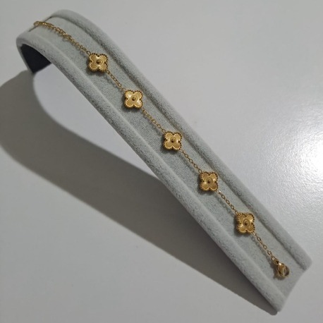 Çelik Küçük Yonca Kolye Gold