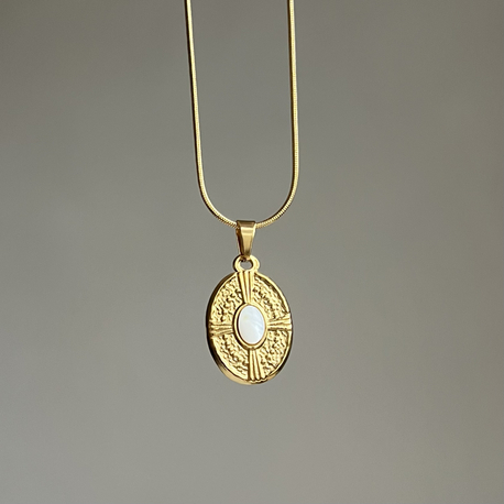 Gold Vintage Kolye