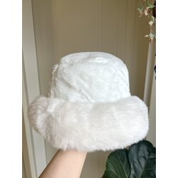 Yargıcı model peluş bucket şapka- Beyaz