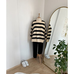 Çizgili siyah sweatshirt 