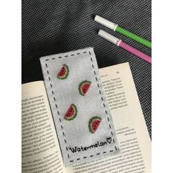 Karpuzlu Kanaviçe Kitap Ayracı