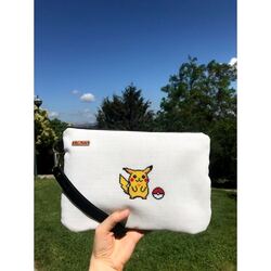 Pikachu Kanaviçe Clutch Çanta