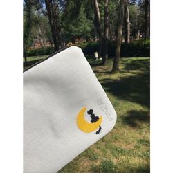 Ay'da Kedi Kanaviçe Clutch Çanta