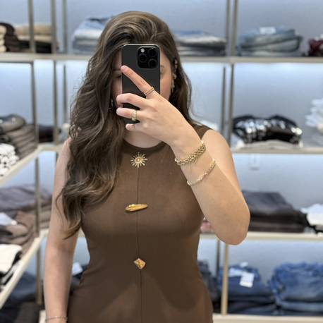 AKSESUAR DETAY ELBİSE