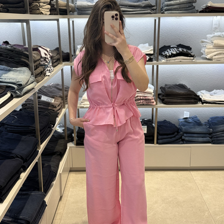PEMBE YELEKLİ TAKIM