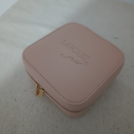 pembe seyehat takı organizeri 
