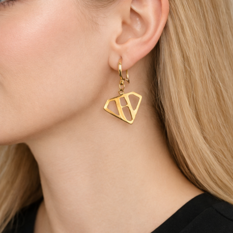 Diamond Letter Earring ( İsteğe göre size özel harf ile tasarlanır)