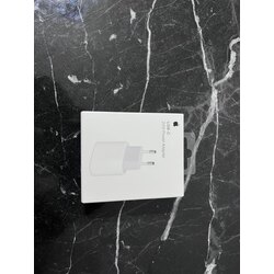 APPLE 20 W ŞARJ ADAPTÖRÜ
