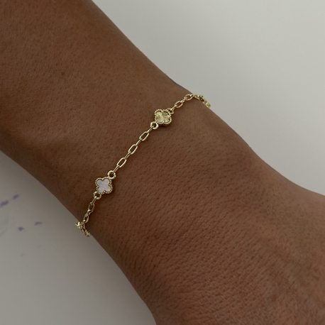 Altın kaplama”Cm”bir Sedef bir gold renk mini yonca bileklik
