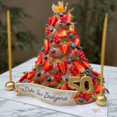 18-20 Kişilik Profiterol Kulesi 