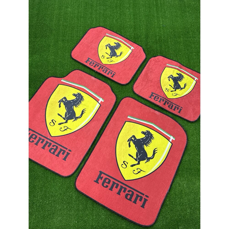 Ferrari Logolu Premium Araç Paspas Seti – Siyah Lüks Spor Tasarım (4’lü Set)