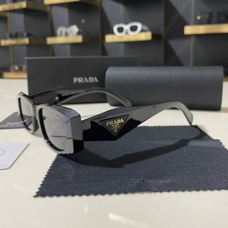 Prada siyah kadın güneş gözlüğü