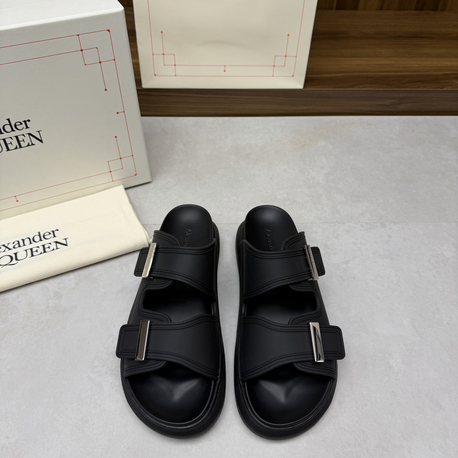 Alexander McQueen 