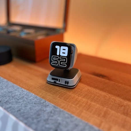 Retro Apple şarj standı (cek design)