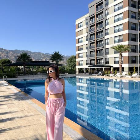 Boyundan Bağlamalı Pembe Takım