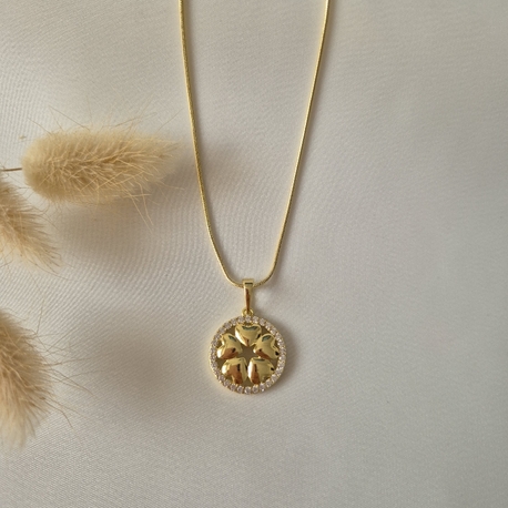 Gold yonca kolye