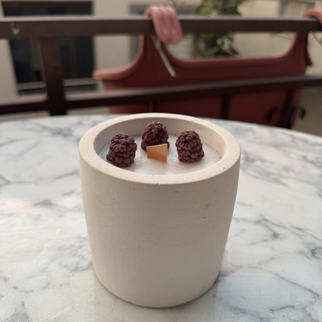 Böğürtlen Büyük Boy Soya Beton Mum