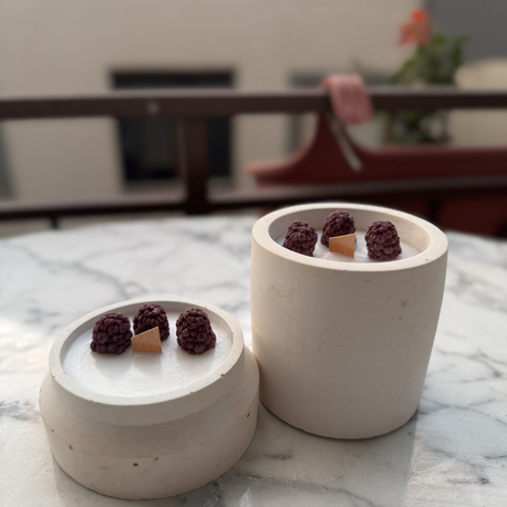 Böğürtlen Soya Beton Mum Orta boy