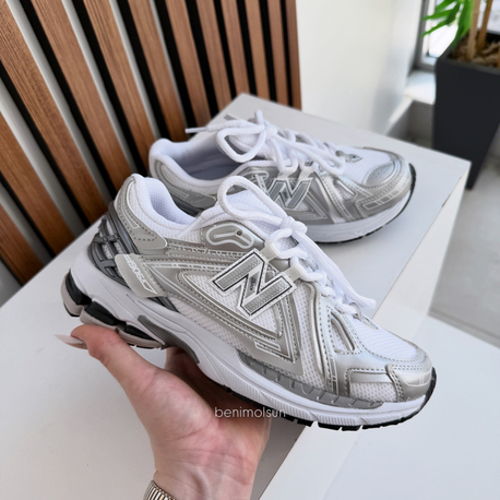 NB 1906A white
