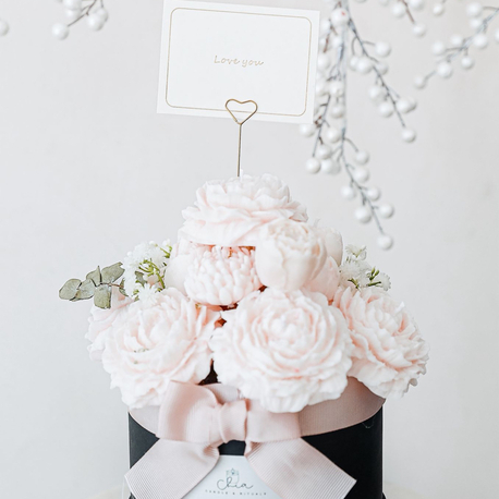 Soft Pink Bloom Candle Bouquet