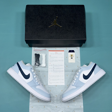 Jordan Low Açık Mavi