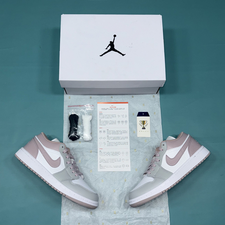Jordan Low Pembe Beyaz