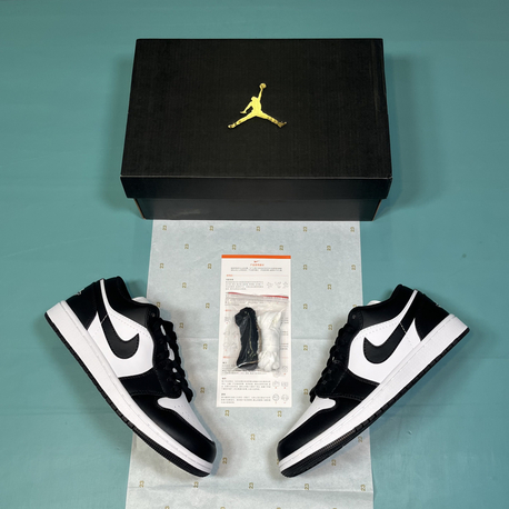 Jordan Low Black White