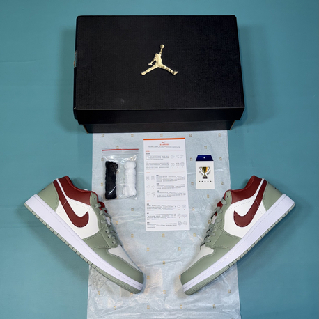 Jordan Low Kırmızı Yeşil