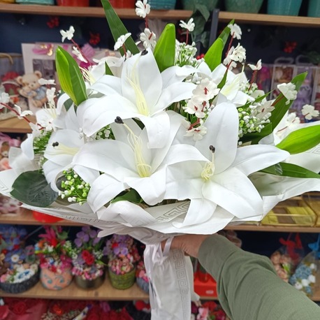 Premium Nişan-İsteme Lilyum Buketi