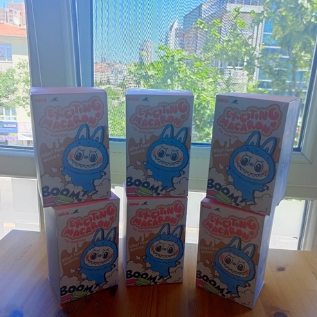 Macaron Labubu