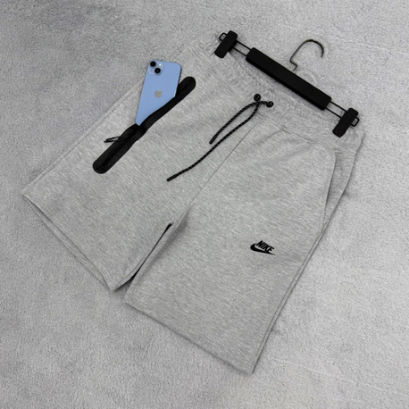 Tech fleece Gri Şort