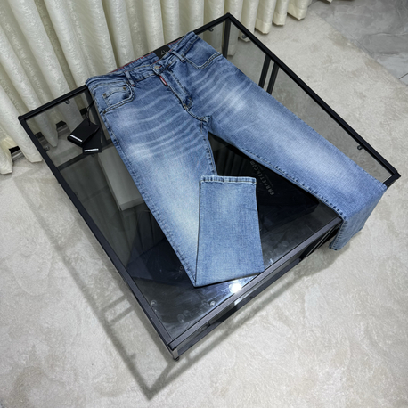 DSQUARED2