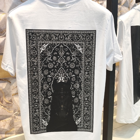 2004 Horse Kilim Baskılı Beyaz Basic T-Shirt