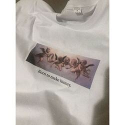 Born to make history. - T-shirt