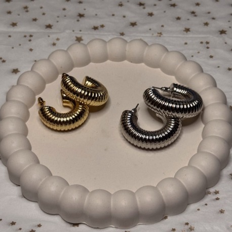 Tırtıklı bubble küpe
