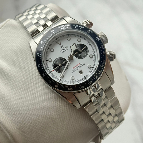 Tudor Erkek Saat