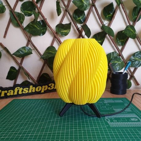 Spiral Tasarım 3D Masa Lambası – Modern & Dekoratif Aydınlatma