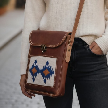 Deri Dokuma Detaylı Crossbag