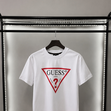 Guess Kırmızı Detay Beyaz Tişört