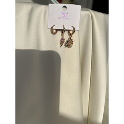 3lü Gold Çiçek Küpe Seti