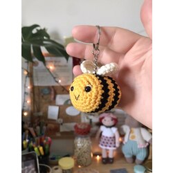 Bee keychain pattern 