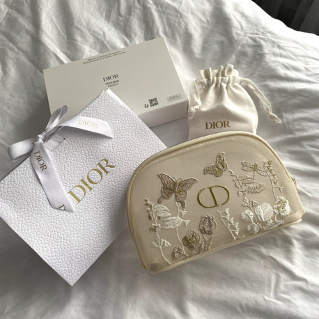Dior Makyaj Çantası 