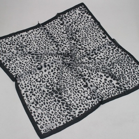 Leopar Desenli Şifon Eşarp