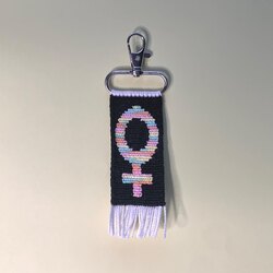 female anahtarlık