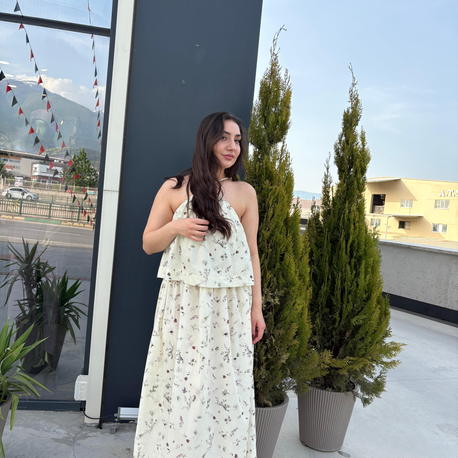 Çiçekli Elbise