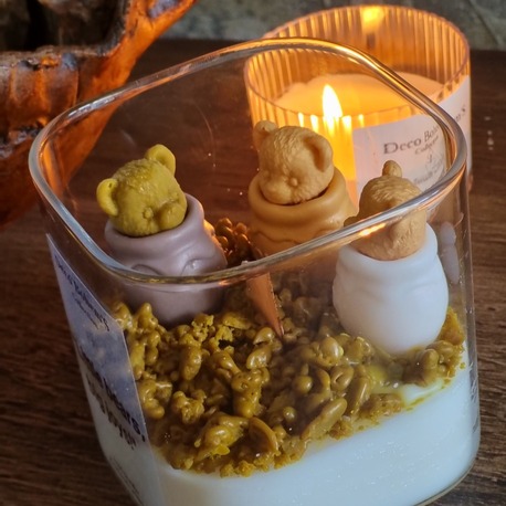 Doğal Ahşap Fitilli El Yapımı Soya Mum, Ayıcık Temalı Vegan Mum
